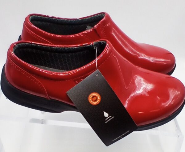 Bogs Women's Ramsey Patent Leather Red Clogs size 9 - Image 2