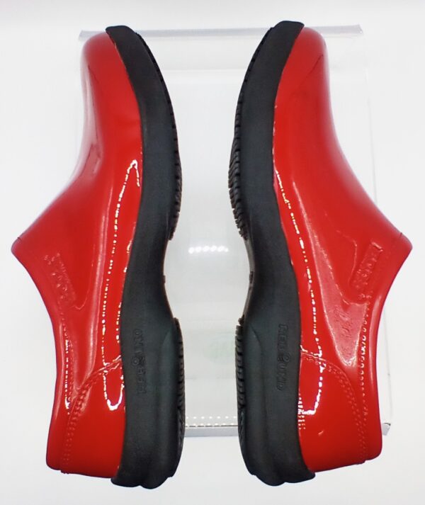 Bogs Women's Ramsey Patent Leather Red Clogs size 9 - Image 5