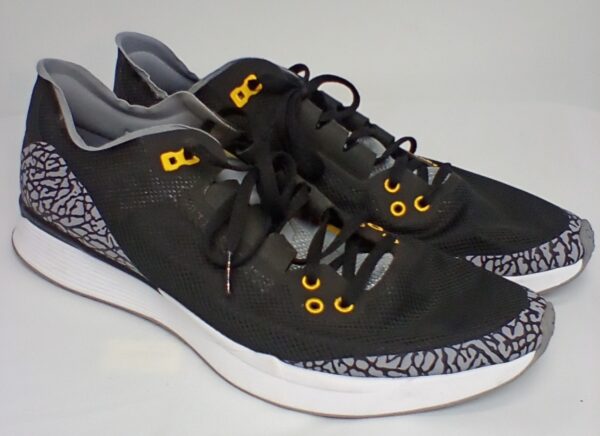 Nike Jordan 88 Racer Varsity Black Gray Maize Running Shoes Size 13