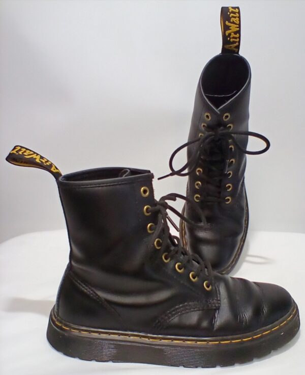 Dr. Martens Black Leather Zavala Women's Boots – Size 8 (AW004 KM07W) – Lightly Worn, Great Condition - Image 4
