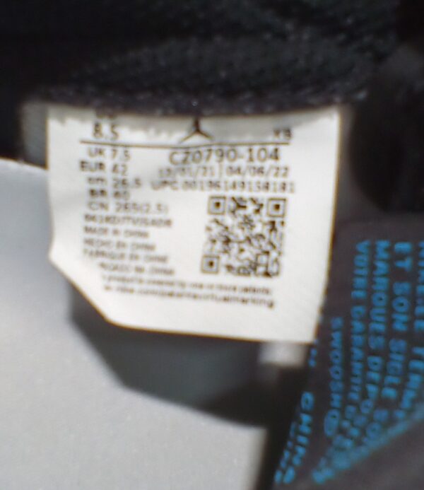 Nike Men's Air Jordan Retro Low OG – Black/Dark Powder Blue – Size 8.5 (CZ0790-104) – Nearly New Condition - Image 11