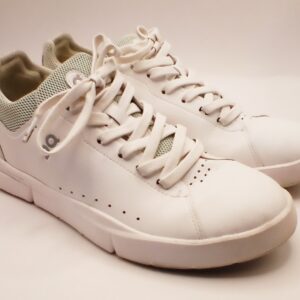 On Cloud Roger Advantage Women's Tennis Shoe Size 9.5