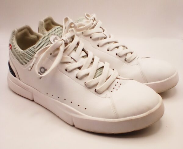 On Cloud Roger Advantage Women's Tennis Shoe Size 9.5