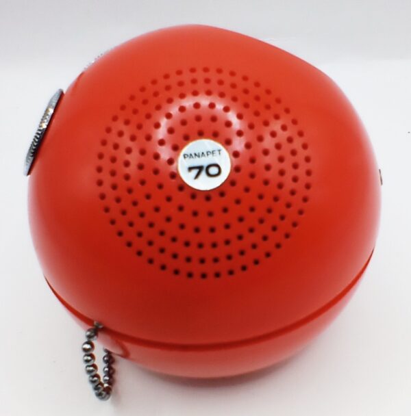 Vintage Red Panasonic Panapet Transitor AM Radio Model R-70 In Working Condition - Image 4