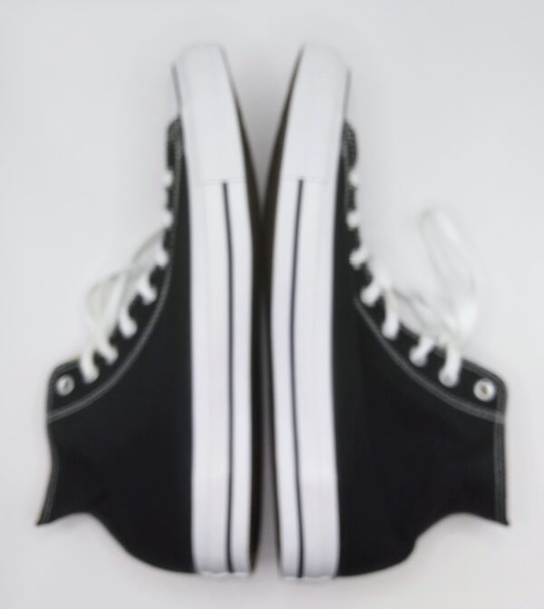 NIB Converse Chuck Taylor All Star Hi-Tops M9160 Unisex Men's size 11.5 Women's size 13.5 - Image 4